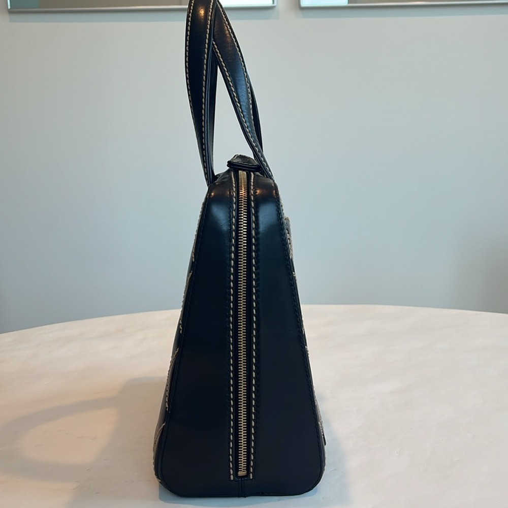 Chanel Black Leather Cream Wild Stitch Handbag - Picture 12 of 17